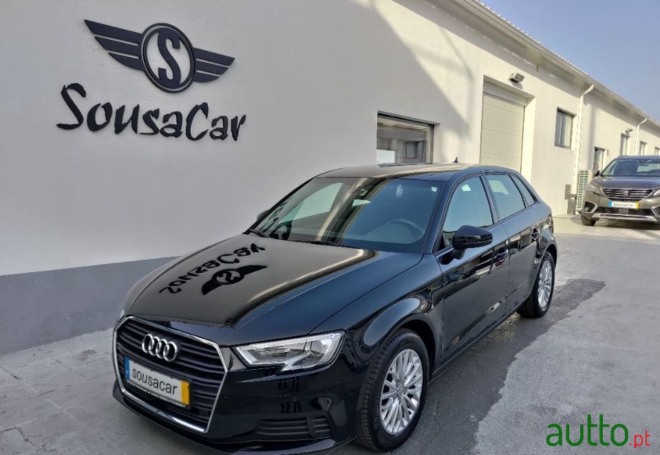 2018' Audi A3 Sportback photo #2