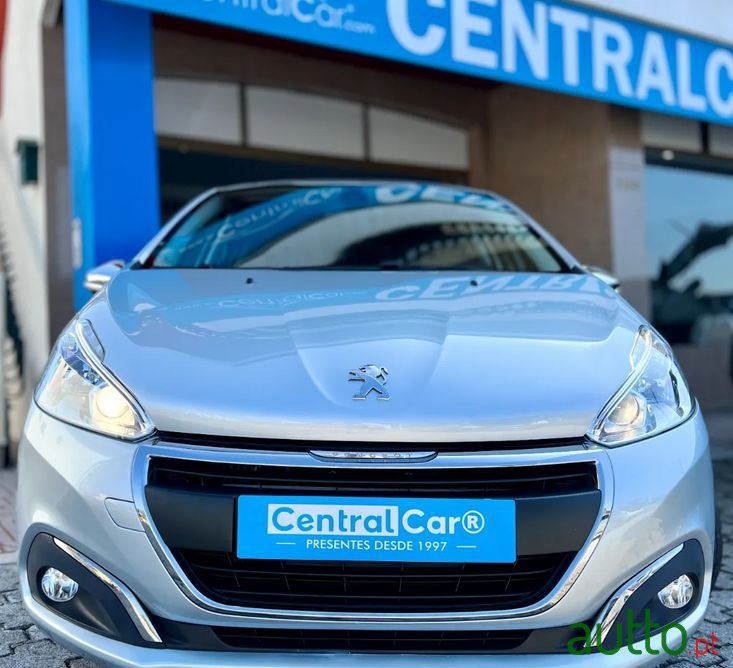 2016' Peugeot 208 photo #2