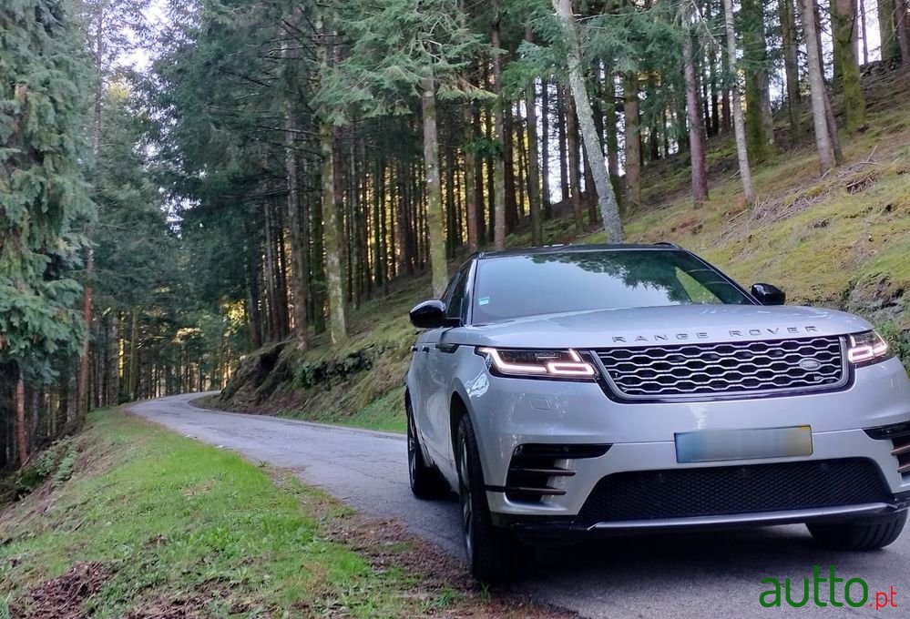 2018' Land Rover Range Rover Velar photo #3