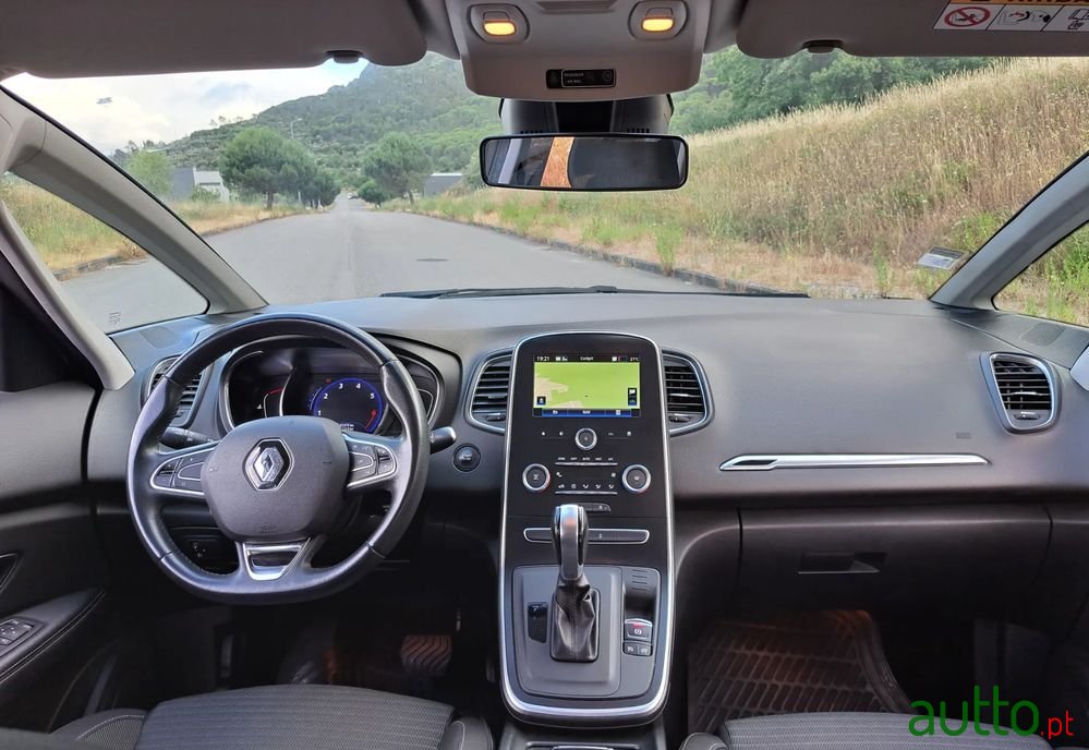 2019' Renault Grand Scenic photo #3