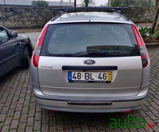 2006' Ford Focus Sw photo #2