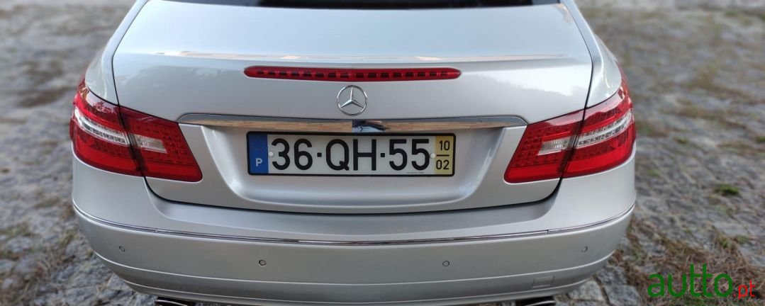 2010' Mercedes-Benz E-350 photo #4