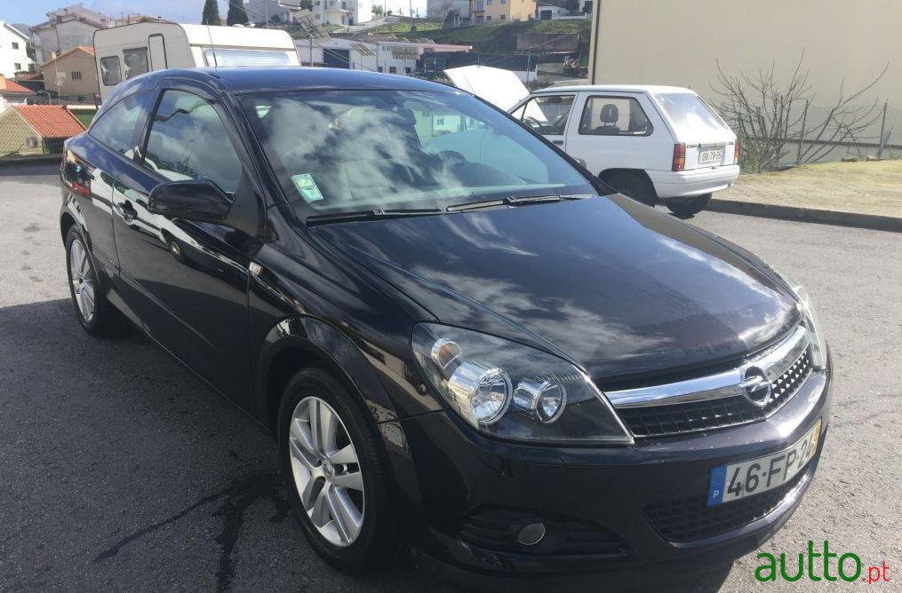 2008' Opel Astra Gtc 1.3 Cdti photo #1