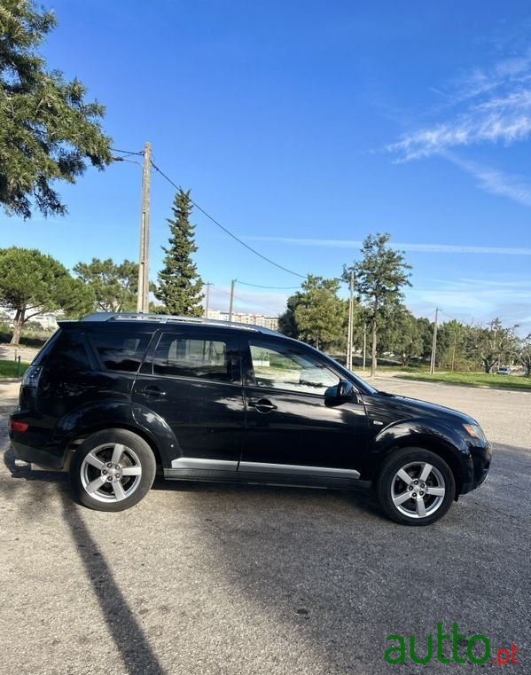 2008' Mitsubishi Outlander photo #6