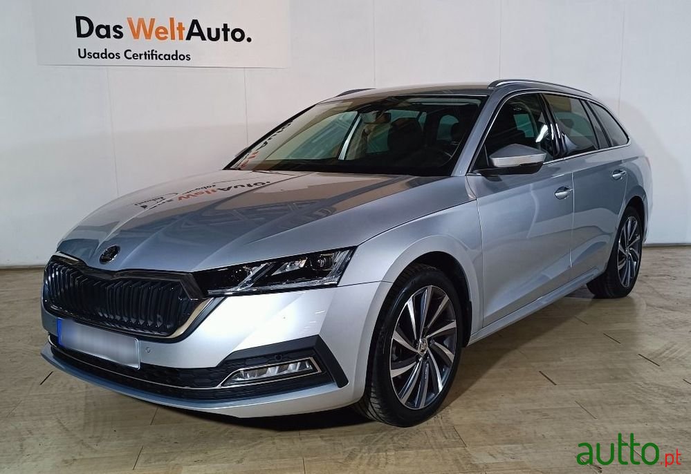 2023' Skoda Octavia Break photo #1