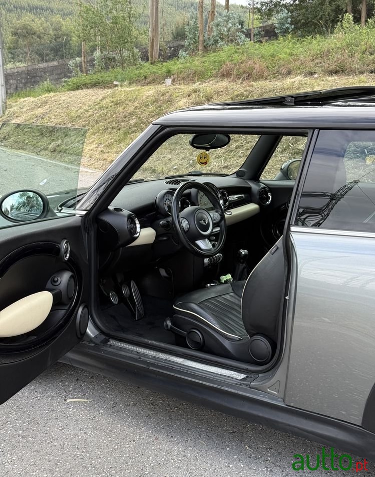 2008' MINI Cooper S 3 Portas photo #5