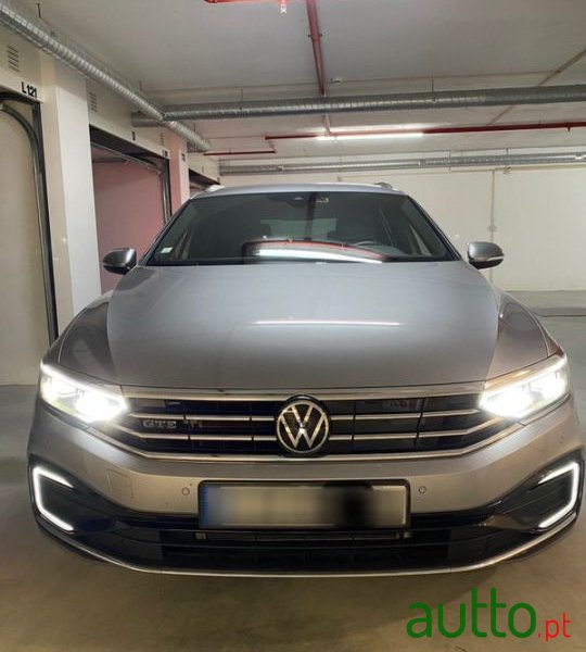 2021' Volkswagen Passat photo #1