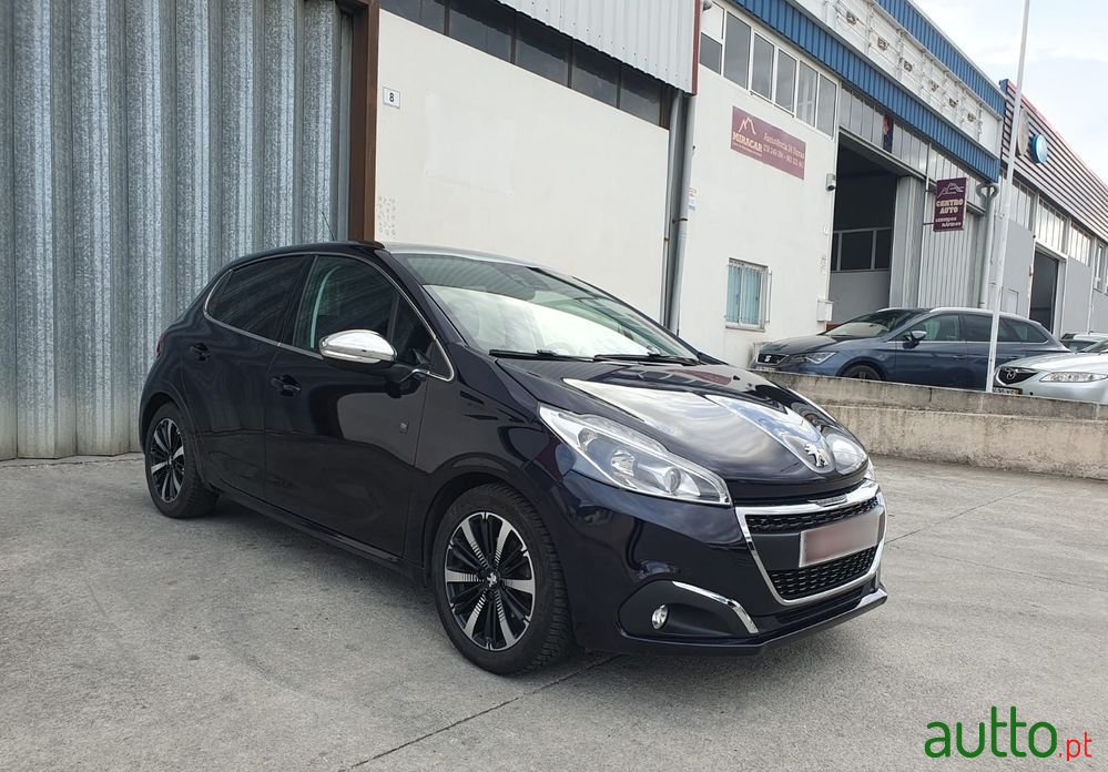 2018' Peugeot 208 photo #5