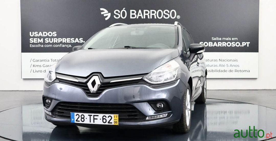 2017' Renault Clio Sport Tourer photo #1