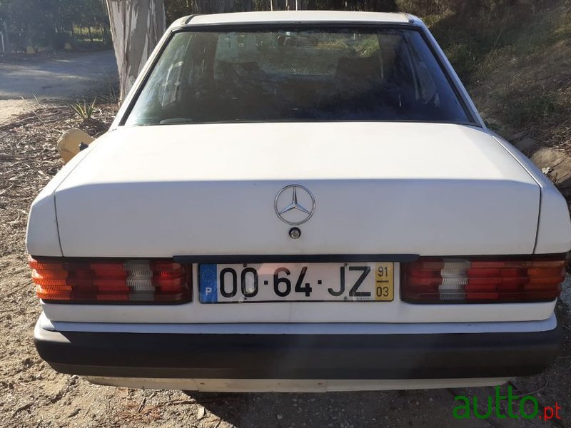 1991' Mercedes-Benz 190 photo #2