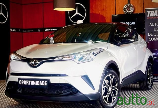 2019' Toyota C-Hr photo #1
