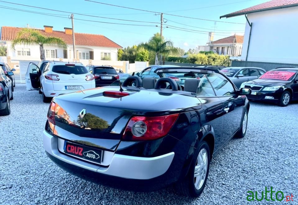 2004' Renault Megane photo #4