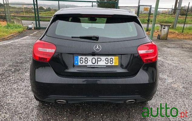 2013' Mercedes-Benz A-180 Classe A photo #3