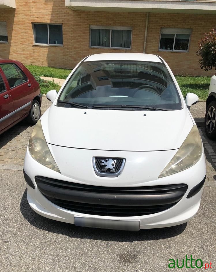 2009' Peugeot 207 photo #3