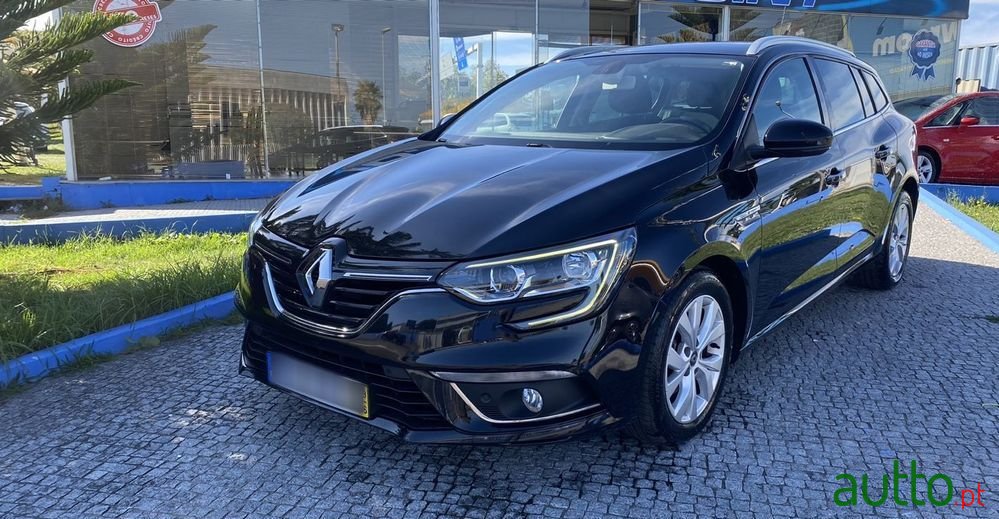 2019' Renault Megane Sport Tourer photo #2