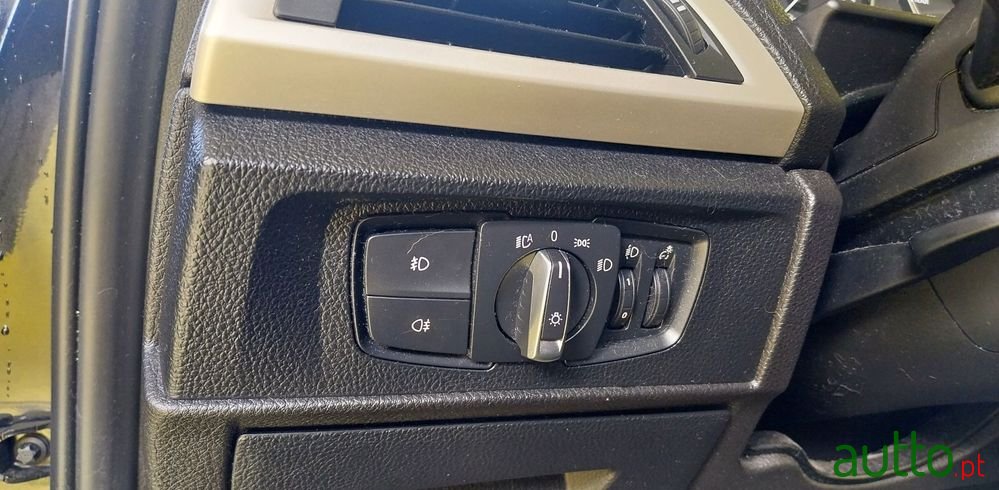 2015' BMW Série 1 D Efficientdynamics photo #3