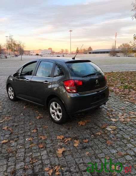 2011' Citroen C3 photo #2