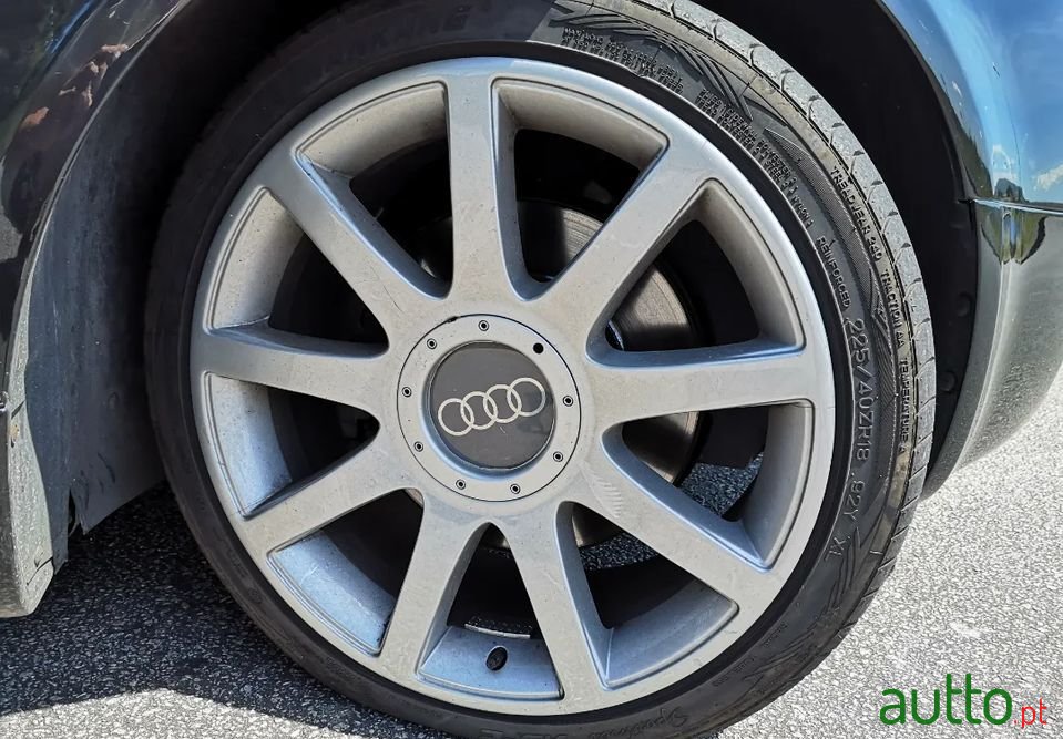 2002' Audi A4 photo #2