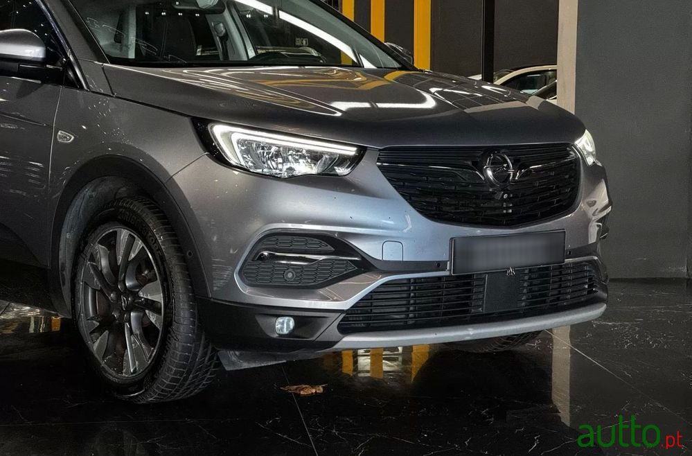 2020' Opel Grandland X 1.5 Cdti Edition photo #3