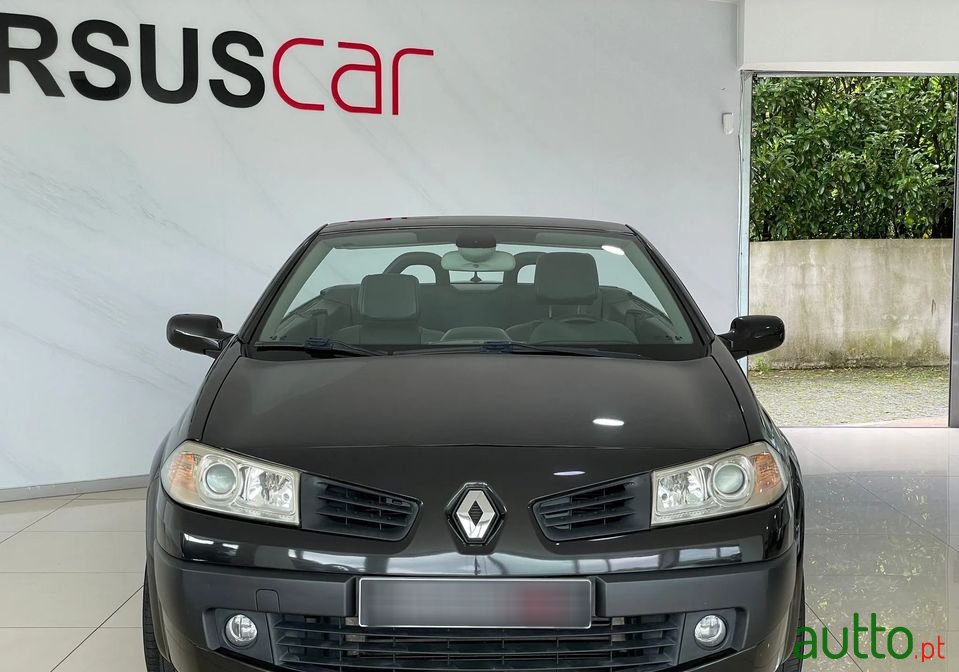 2007' Renault Megane photo #2