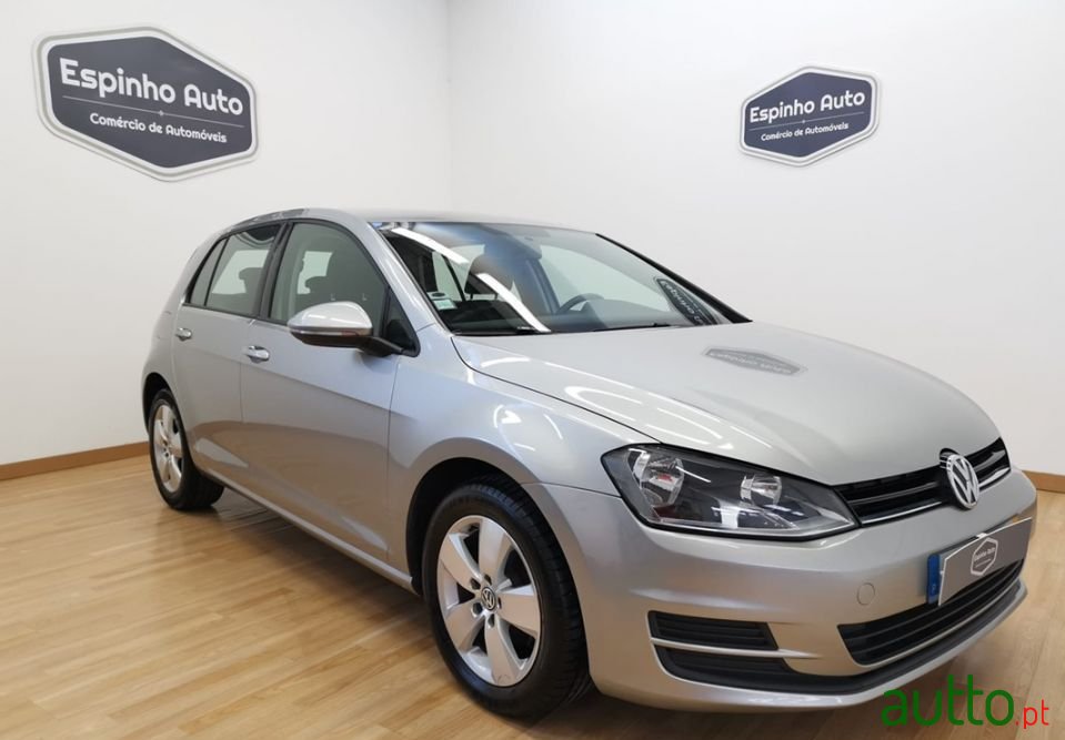 2016' Volkswagen Golf photo #1