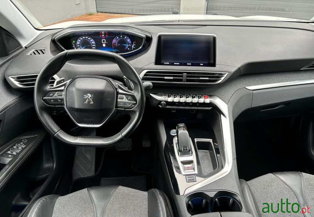 2019' Peugeot 3008 photo #5