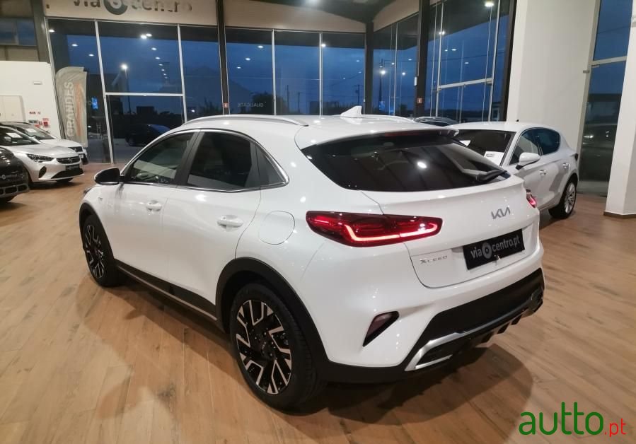 2022' Kia Xceed photo #5