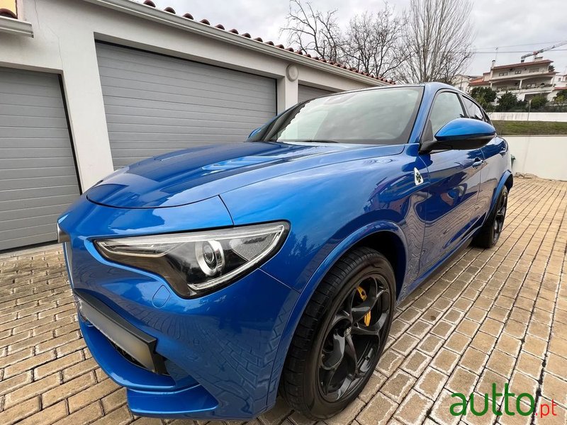 2019' Alfa Romeo Stelvio photo #3