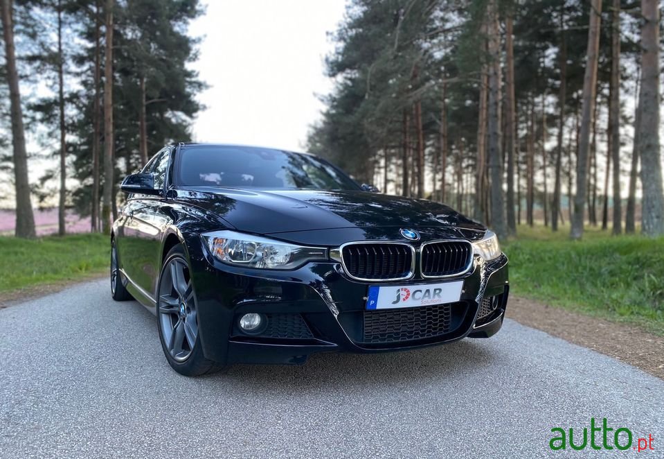 2013' BMW 320 photo #6