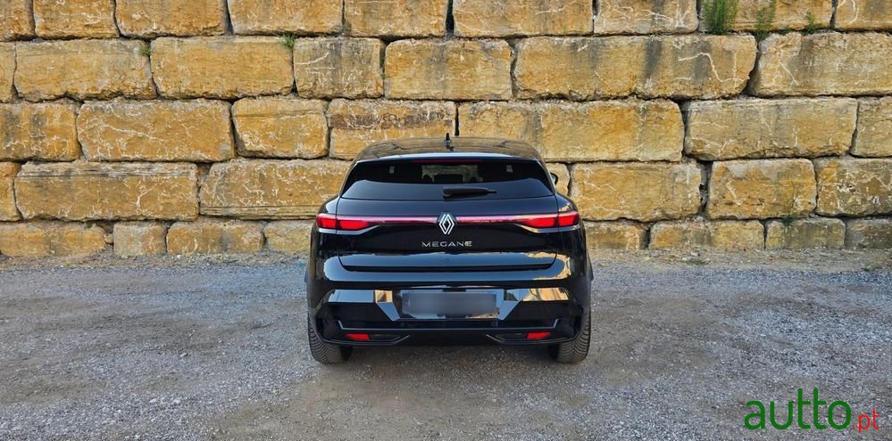 2022' Renault Megane E-Tech photo #6