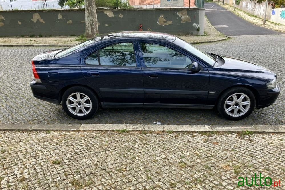 2004' Volvo S60 2.4 D5 photo #4