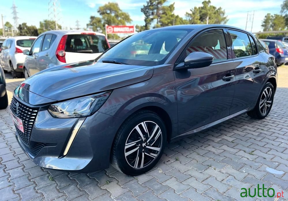 2020' Peugeot 208 photo #2