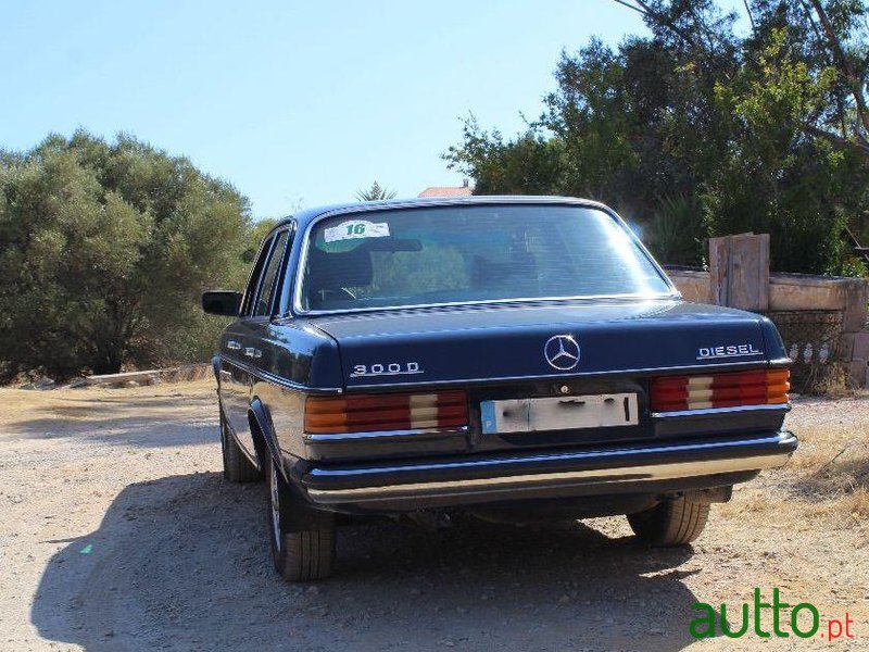 1977' Mercedes-Benz 300 300 D photo #2