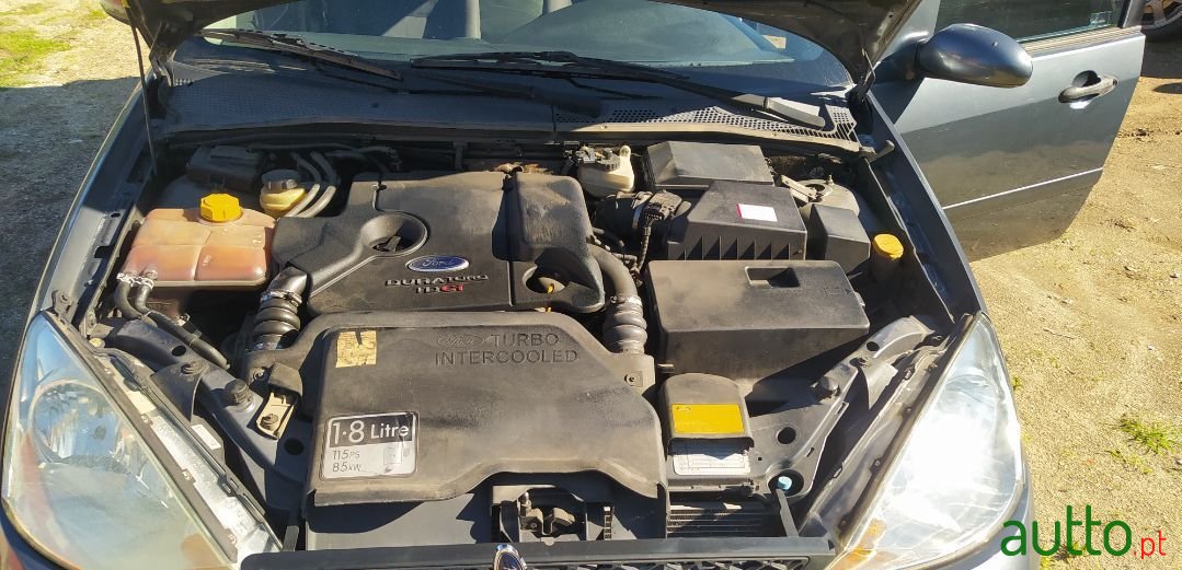 2002' Ford Focus Sw photo #4