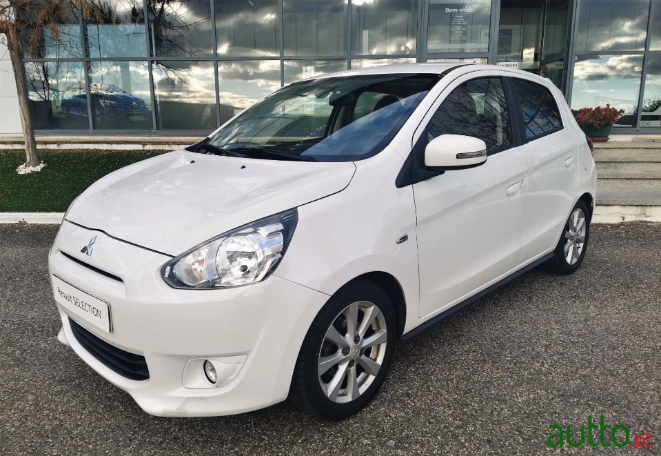 2015' Mitsubishi Space Star photo #3