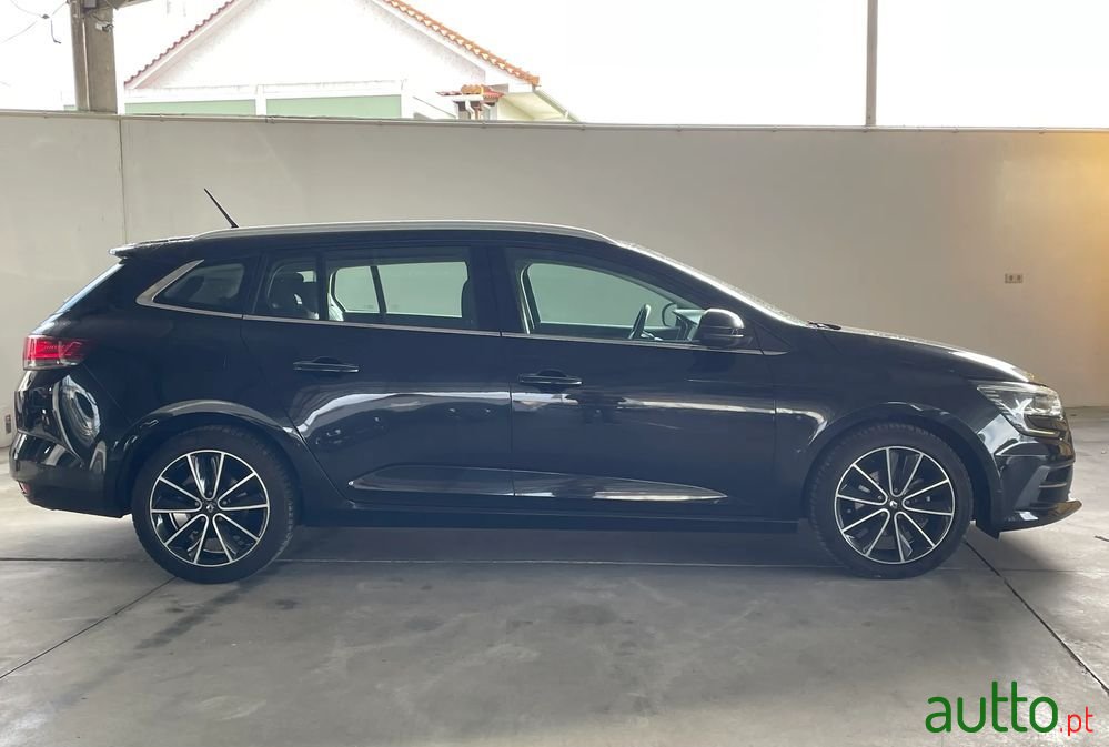 2021' Renault Mégane Sport Tourer photo #2