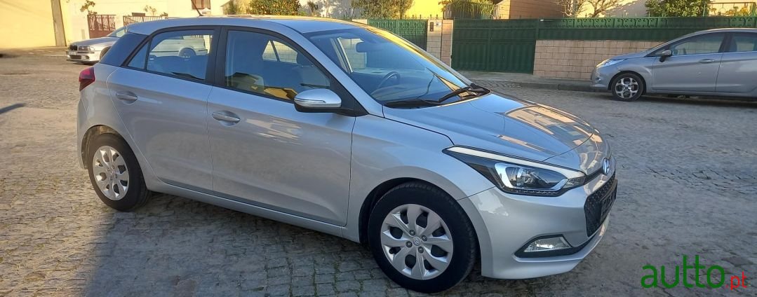 2016' Hyundai i20 photo #5