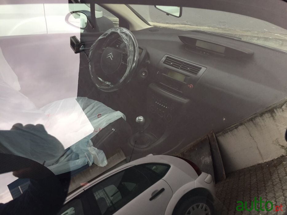 2005' Citroen C4 photo #3