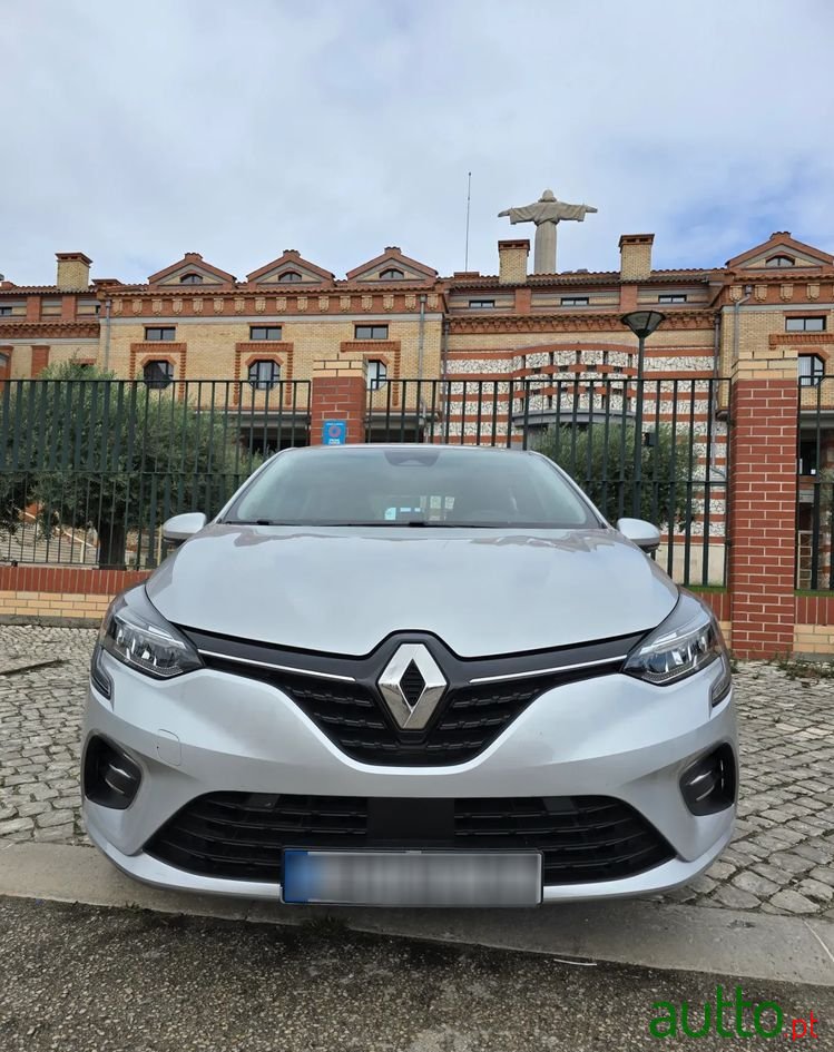 2020' Renault Clio photo #3