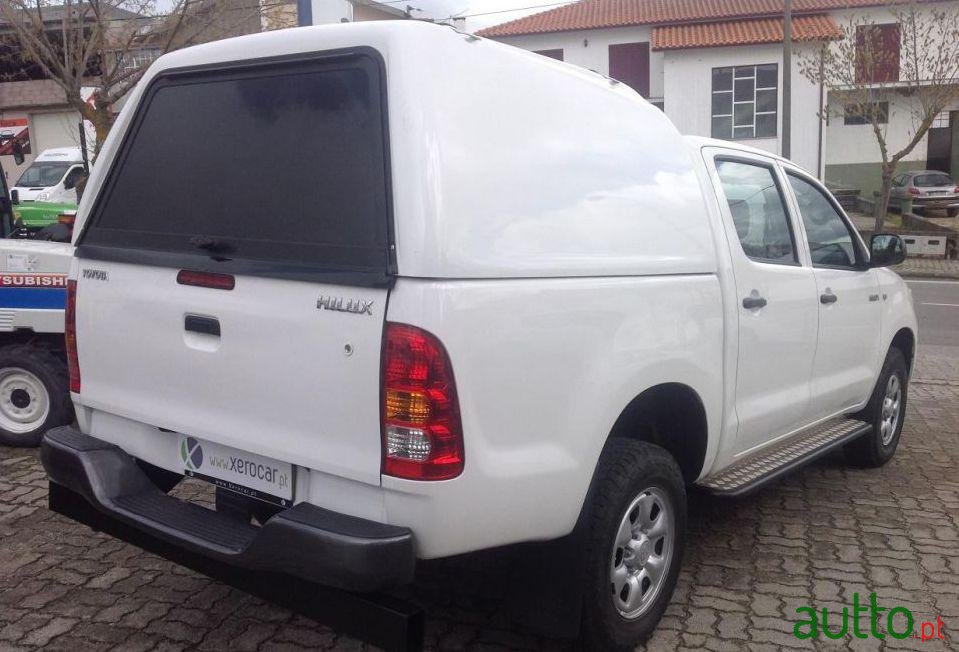 2009' Toyota Hilux 2.5D photo #1