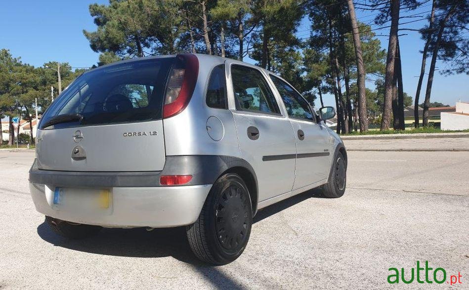 2002' Opel Corsa photo #3