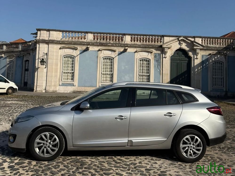2013' Renault Megane Sport Tourer photo #5