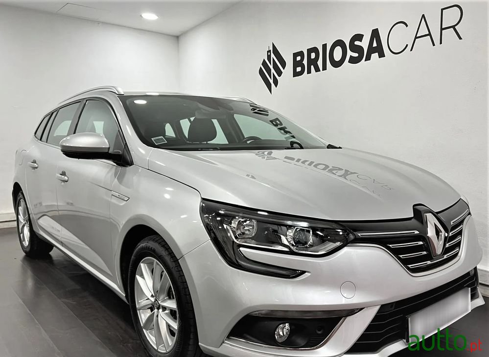 2017' Renault Megane Sport Tourer photo #1