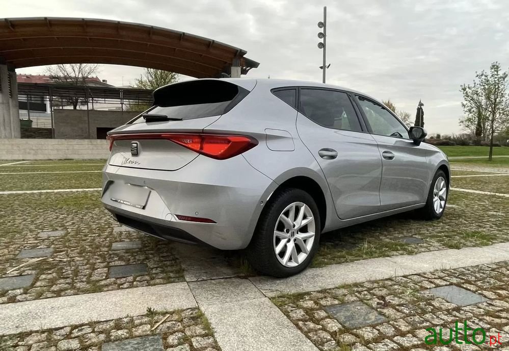 2021' SEAT Leon 1.0 Tsi Ecomotive Style photo #3