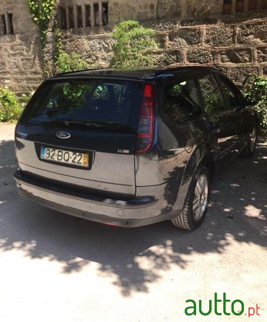 2006' Ford Focus-Sw Ghia photo #1