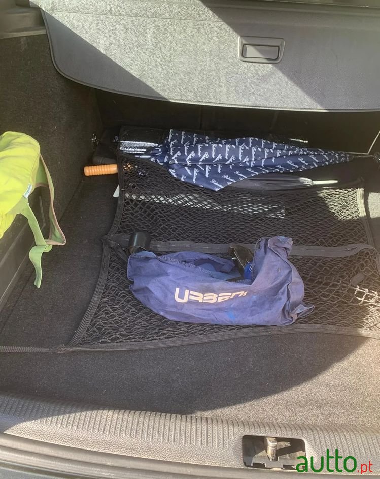 2006' Volkswagen Passat Variant photo #6