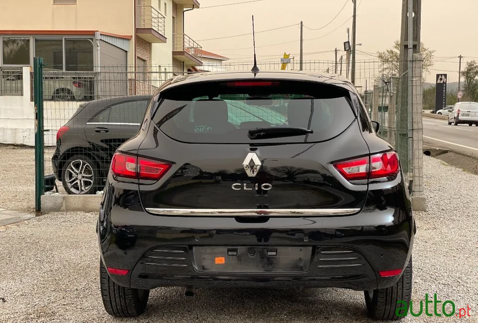 2019' Renault Clio Limited photo #5