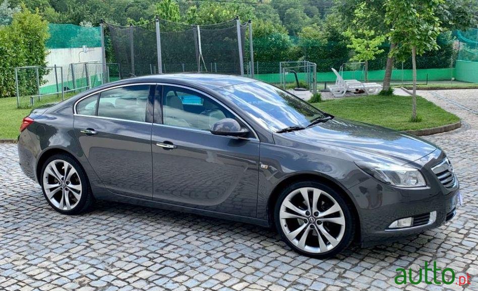 2010' Renault Clio photo #1