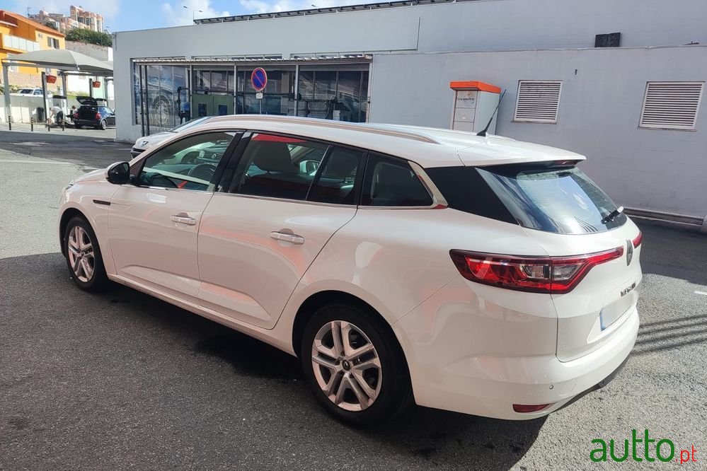 2020' Renault Mégane Sport Tourer photo #5