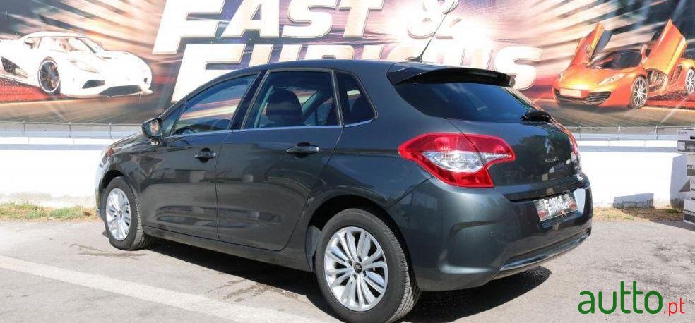 2014' Citroen C4 1.6 Hdi Attraction photo #1